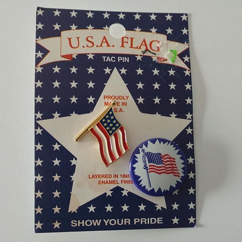 USA flag pins